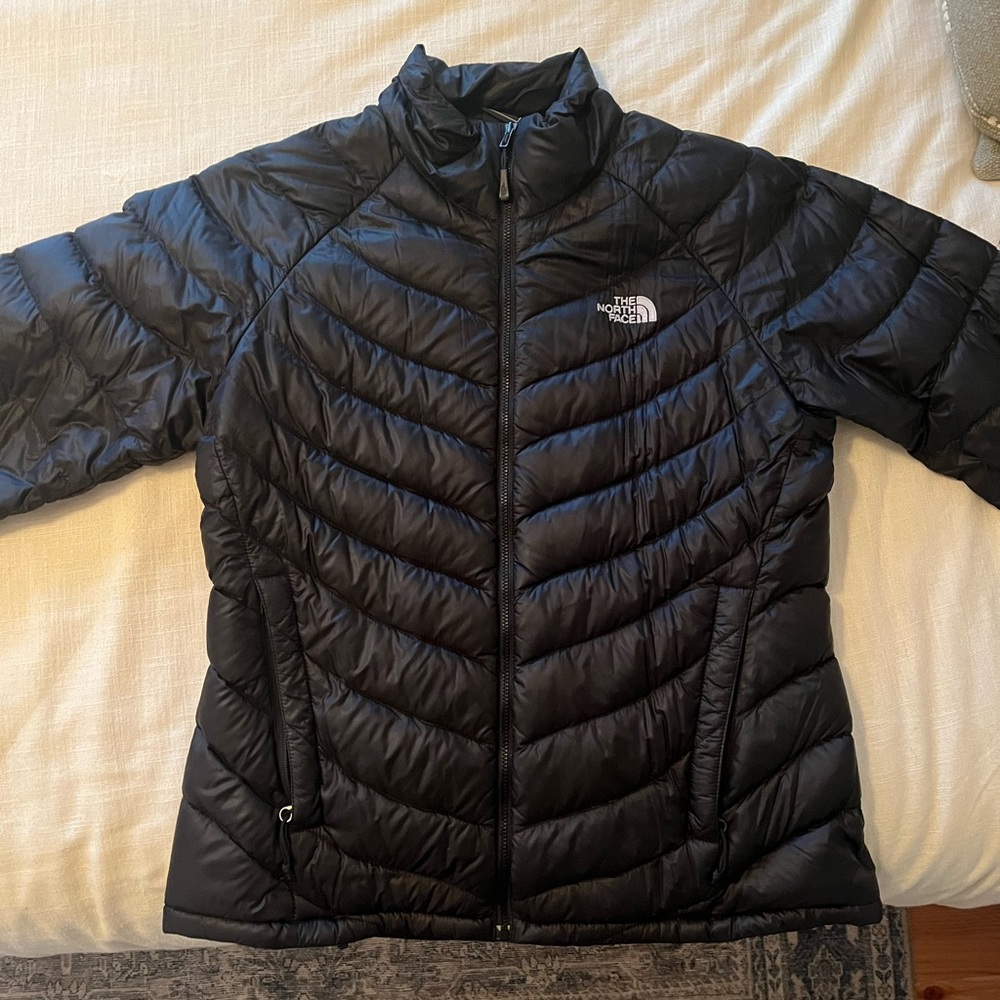 Black North Face Puffy Jacket